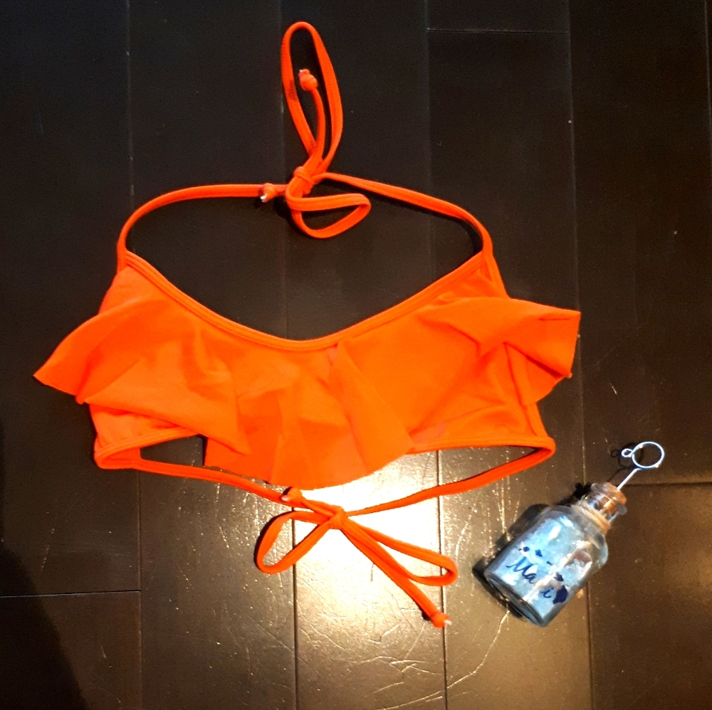 👙 Ruffled bright orange bikini top EUC👙